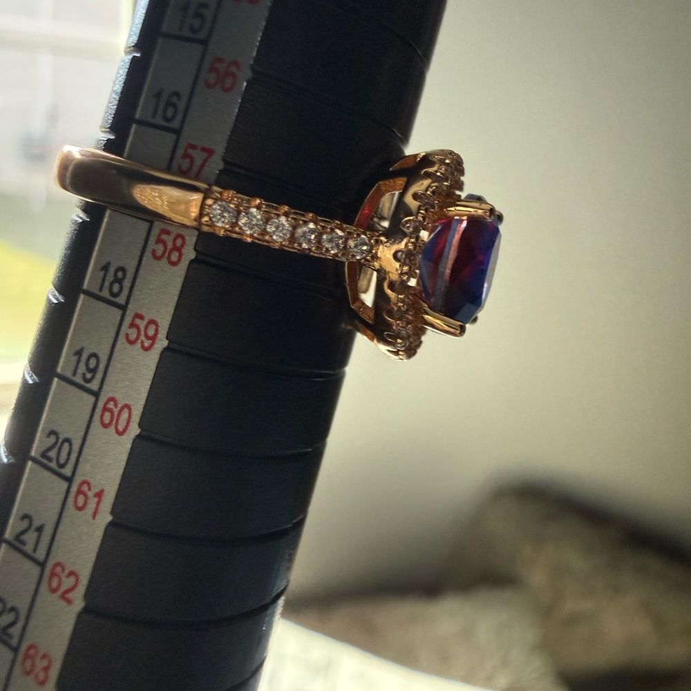 NEW! Pretty Bird Jewelry Gold Halo Ring with Pink Purple Center Stone size 8 - Picture 15 of 16